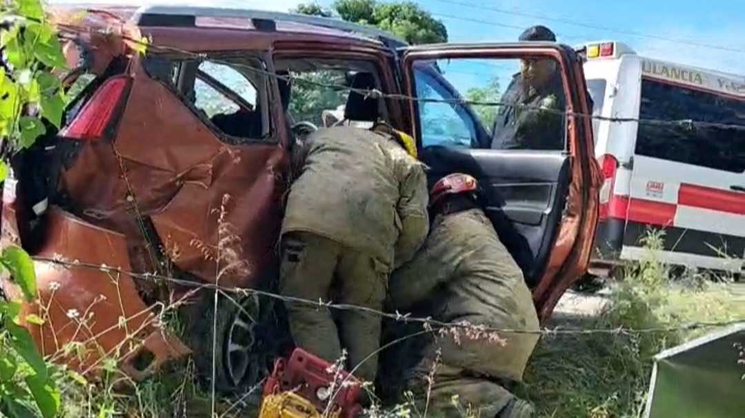 Accidente en la Mérida-Cancún deja seis lesionados; dos están graves