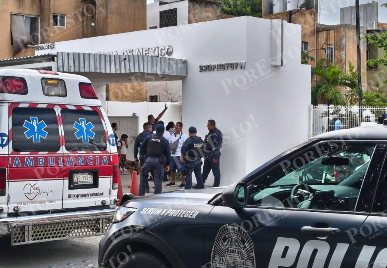 Padres de familia acudieron a la escuela para recoger a sus hijos después de la alerta