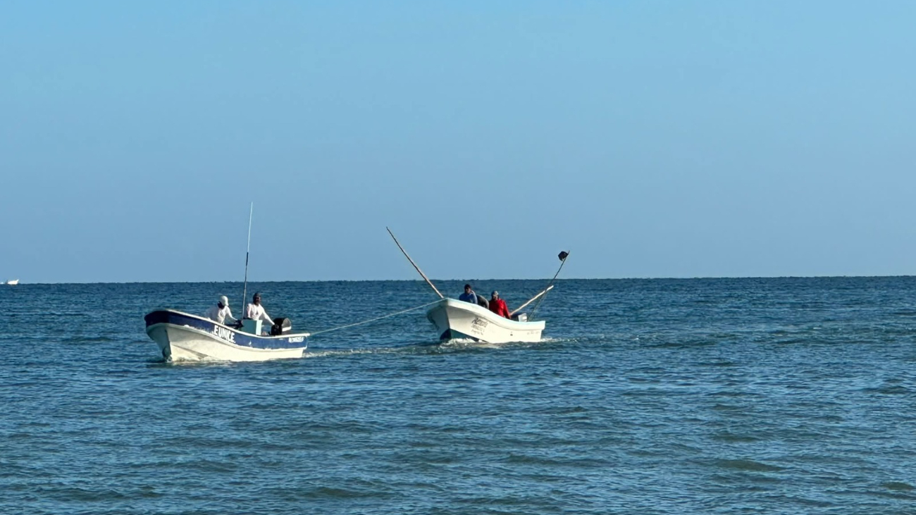 Encuentran con vida a tres pescadores de Chicxulub Puerto tras horas sin noticias