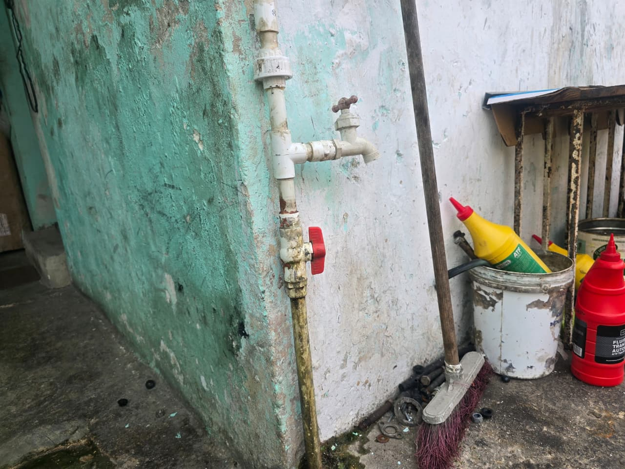 Hasta $4 mil para tener agua: crece molestia en Santa Ana