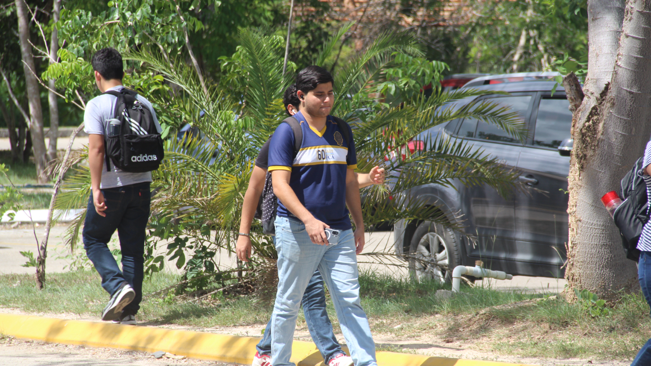 No plantea eliminar los dispositivos en Prepa, sino limitar su uso si afecta el aprendizaje