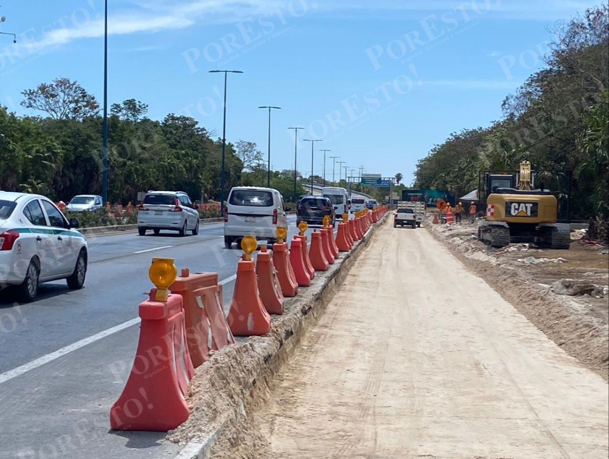 adores de servicios afirman que deben transitar por una zona muy estrecha, por donde labora la maquinaria.