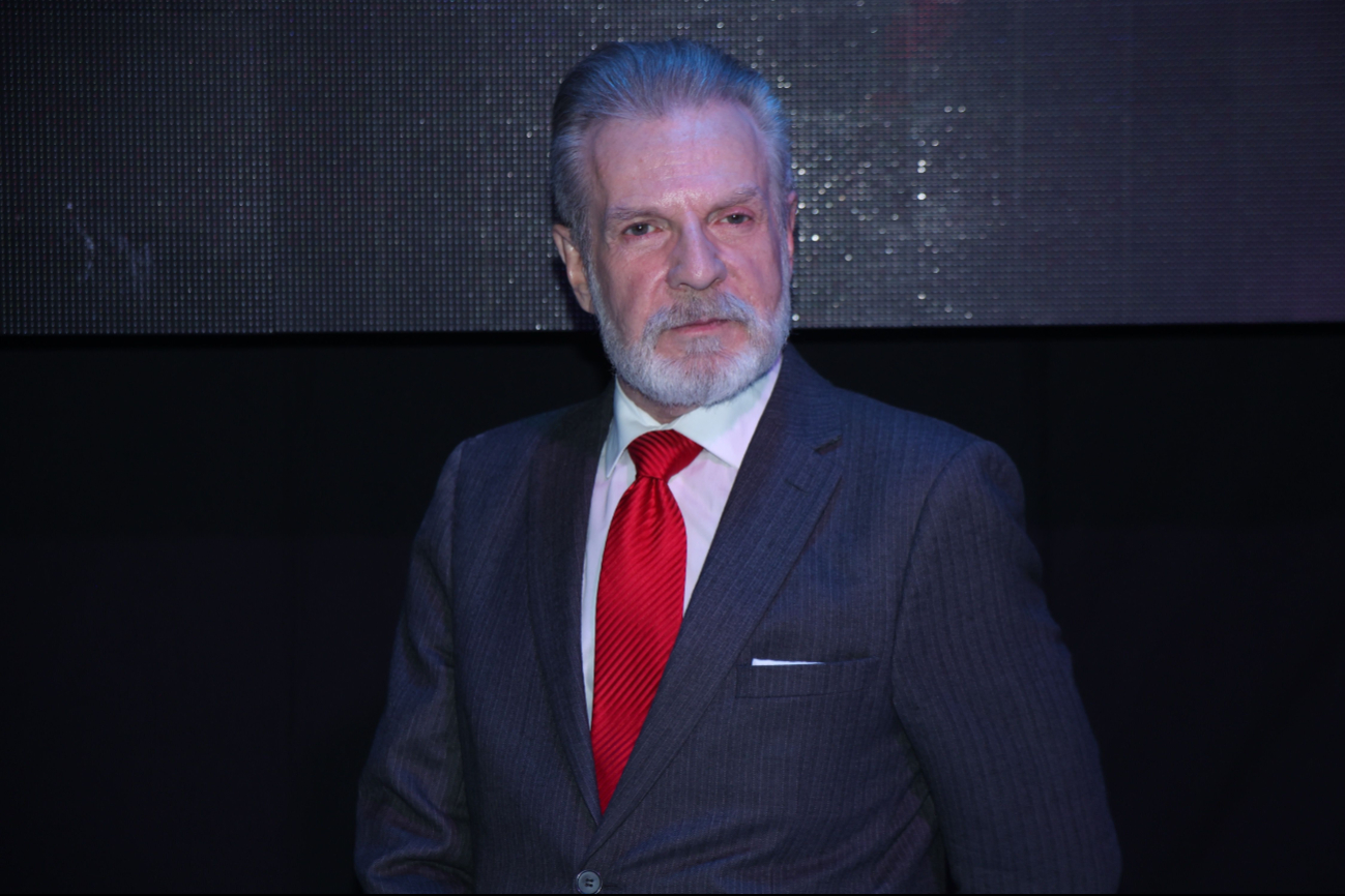El actor Alejandro Tommasi explicó que su fe cristiana influye actualmente en su vida afectiva y recordó su pasado sentimental.