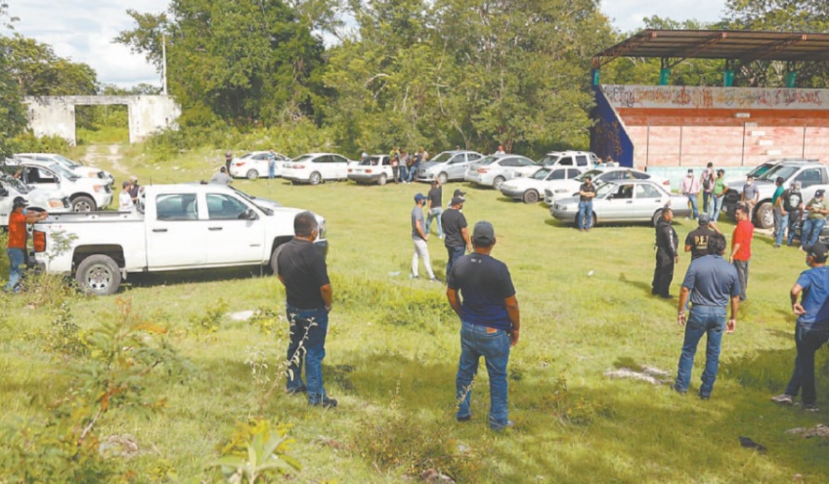 Erica fue vista por última vez el 10 de septiembre. Luego del suicidio de su expareja, arrancó la búsqueda en Huhí con un grupo de agentes. Foto: Luis Payán. Erica fue vista por última vez el 10 de septiembre. Luego del suicidio de su expareja, arrancó la búsqueda en Huhí con un grupo de agentes. Foto: Luis Payán.