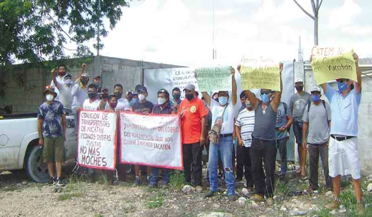 Integrantes del sindicato Florencio May Noh denuncian agresiones por parte de la agrupación CATEM. Foto: Manuel Vázquez Rivero. Integrantes del sindicato Florencio May Noh denuncian agresiones por parte de la agrupación CATEM. Foto: Manuel Vázquez Rivero.