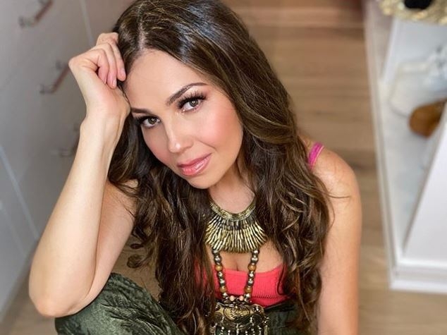 Instagram @thalia