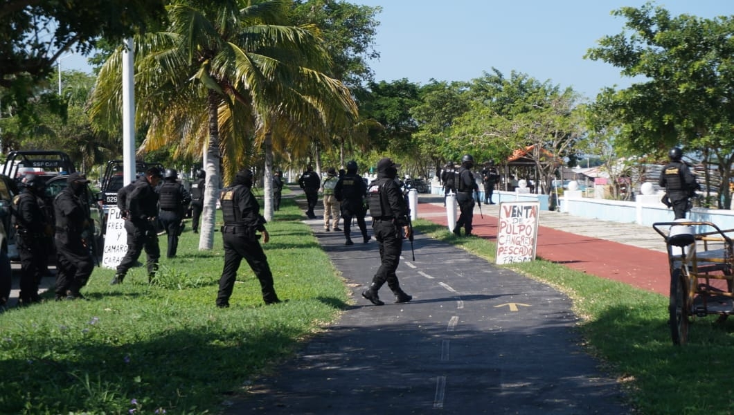 Los pescadores mostraron su molestia por el operativo. Foto: Lucio Blanco