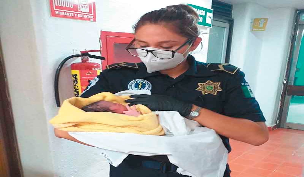 Ambos bebés fueron atendidos por paramédicos de la SSP Yucatán. Foto: Por Esto! Ambos bebés fueron atendidos por paramédicos de la SSP Yucatán. Foto: Por Esto!