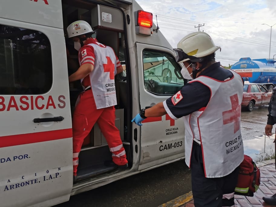 Aunque la policía dio un recorrido por la zona no pudieron identificar al causante del delito Foto: Ricardo Jiménez Aunque la policía dio un recorrido por la zona no pudieron identificar al causante del delito Foto: Ricardo Jiménez