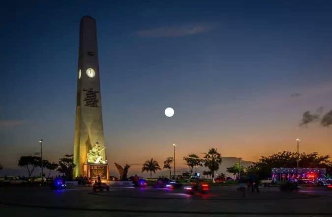 El horario se aplicará en toda la república a excepción de 33 municipios fronterizos y dos estados Foto: José Ramos El horario se aplicará en toda la república a excepción de 33 municipios fronterizos y dos estados Foto: José Ramos