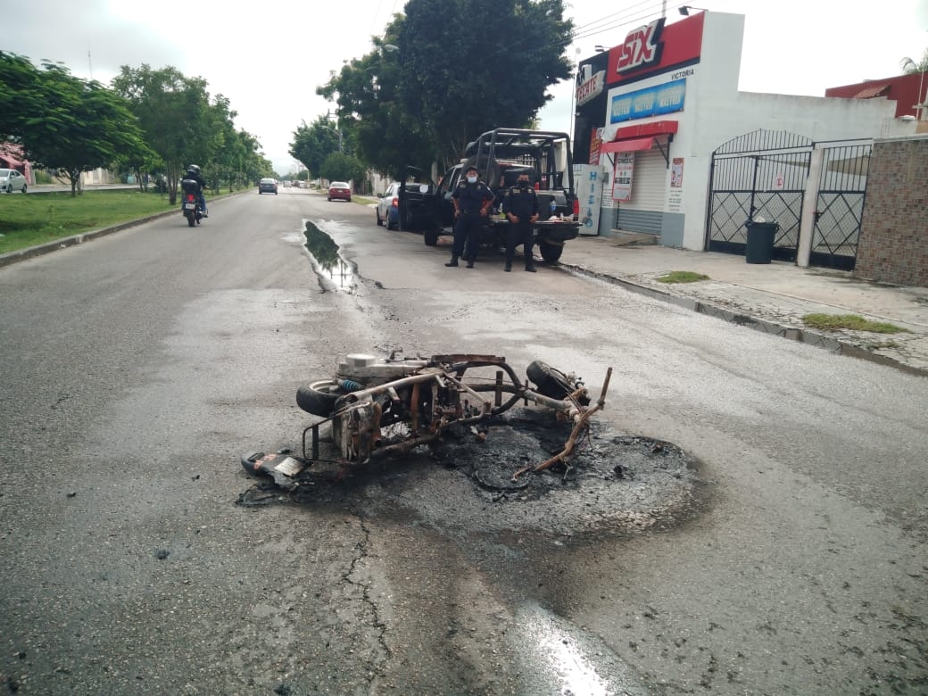Por el comportamiento del motociclista podría tratarse de una moto robada. Foto: Fernando Poo