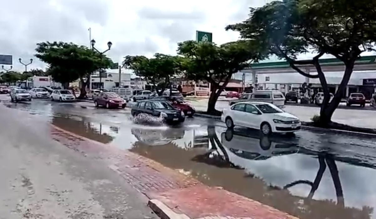 Persisten encharcamientos en las vialidades ubicadas al norte de Mérida. Fotos: Guillermo Castillo. Persisten encharcamientos en las vialidades ubicadas al norte de Mérida. Fotos: Guillermo Castillo.