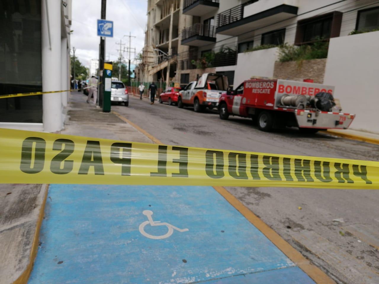 El hombre murió al instante y fue trasladado al Servicio Médico Forense. Foto: Víctor Rodríguez El hombre murió al instante y fue trasladado al Servicio Médico Forense. Foto: Víctor Rodríguez