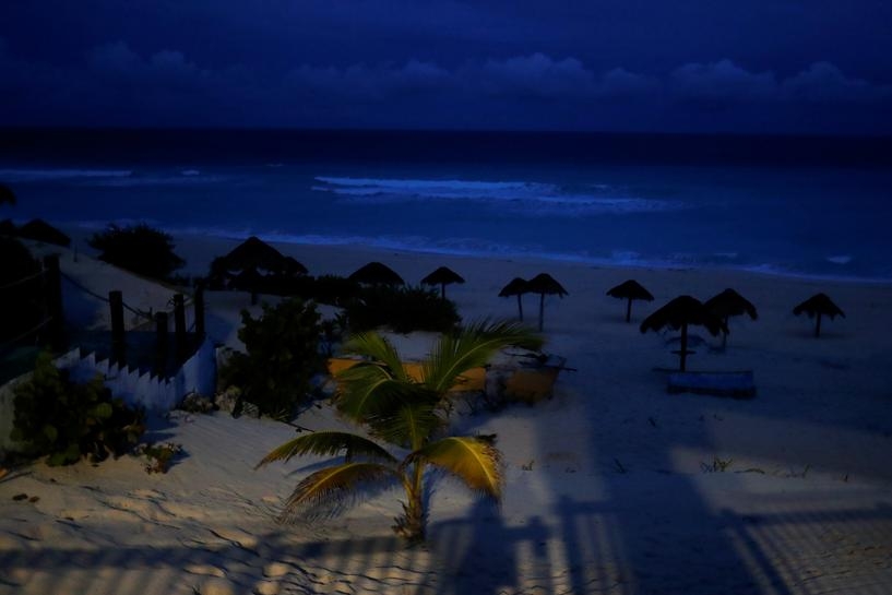 Centro del Huracán Zeta toca tierra en Tulum