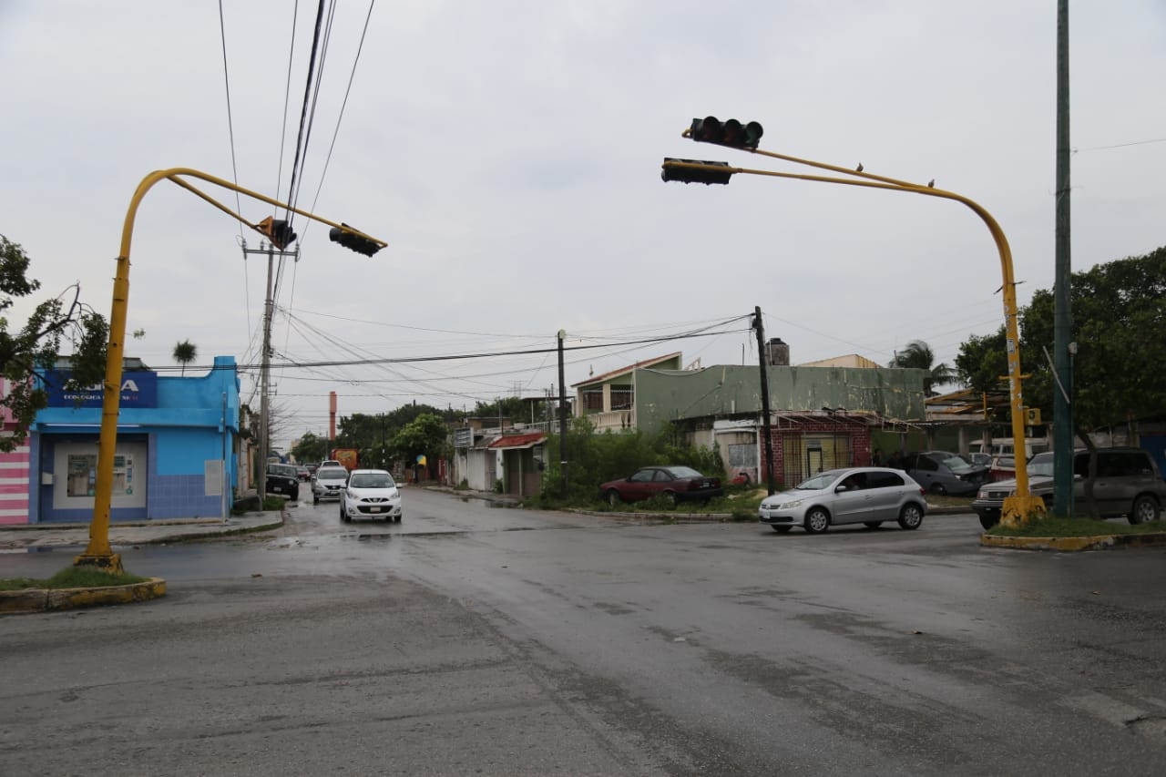 Automovilistas consideran que es un peligro, ya que son puntos de mayor afluencia. Foto: Erick Marfil