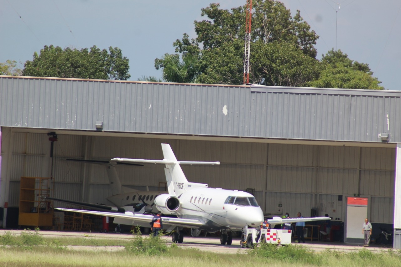 El administrador del Aeropuerto indicó que se dieron todas las  facilidades a las autoridades para la investigación de la aeronave  Foto: Manuel Collí