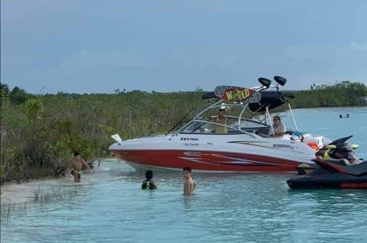 Los turisteros señalan que no existe una vigilancia correcta por la Capitanía de Puerto de Chetumal. Foto: Abraham Cohuó. Los turisteros señalan que no existe una vigilancia correcta por la Capitanía de Puerto de Chetumal. Foto: Abraham Cohuó.