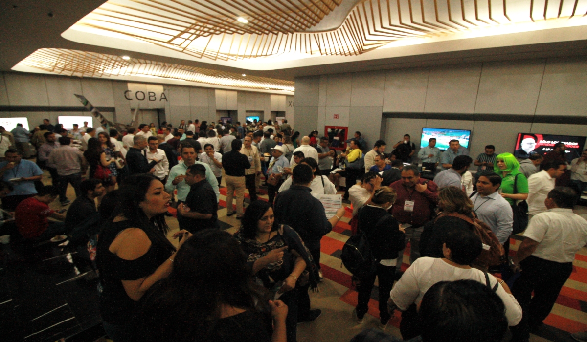 De acuerdo con la AMAV, son seis o siete los negocios que se dedican a las convenciones. Foto: Mario Hernández.