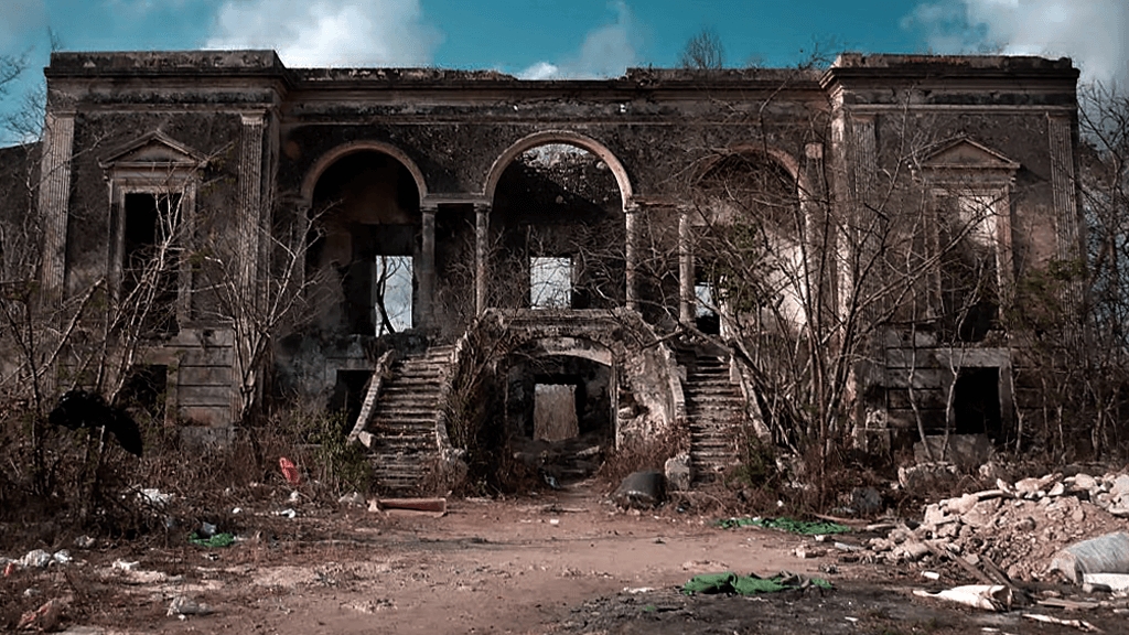 Hoy la hacienda está en ruinas y varias son las voces que cuentan situaciones paranormales. Foto: Internet