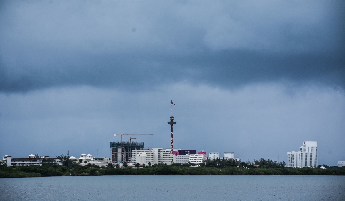 La Tormenta Tropical Gamma se ubica a 90 kilómetros de la Isla de Cozumel. Foto: Cuartoscuro