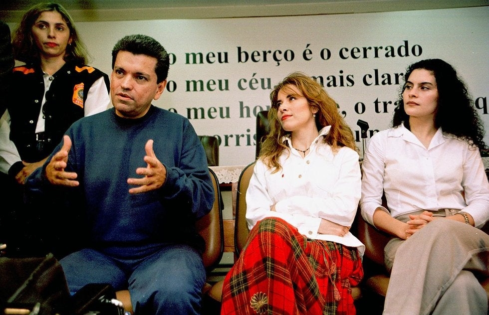 El caso se dio a conocer en 1998 después de que la excorista Aline Hernández denunciara a través de un libro. El caso se dio a conocer en 1998 después de que la excorista Aline Hernández denunciara a través de un libro.
