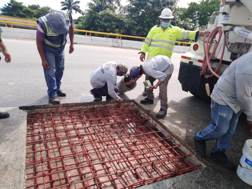 Trabajadores del Incay realizan los trabajos de rehabilitación Foto: Fernando Poo Hurtado.