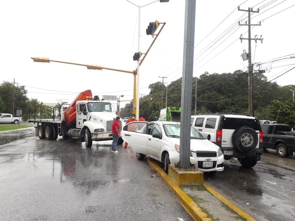 EL responsable del accidente fue asegurado por las autoridades policiales. Foto: José Pacheco EL responsable del accidente fue asegurado por las autoridades policiales. Foto: José Pacheco