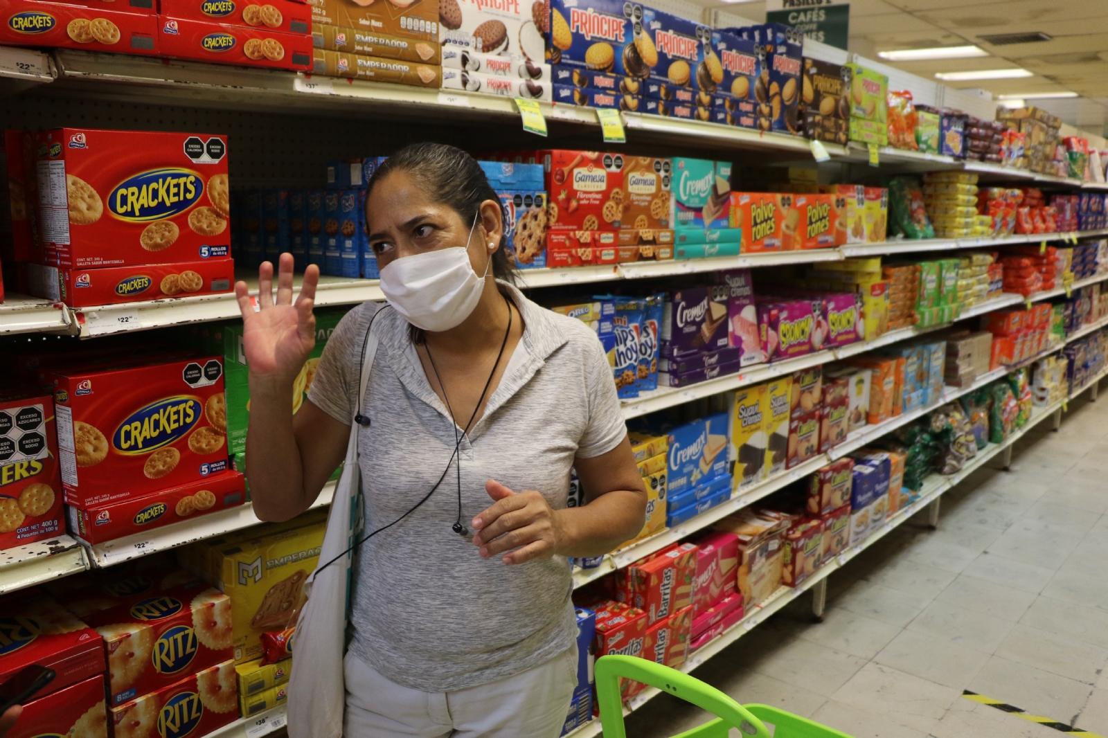 Las familias gastan hasta mil 500 pesos en el súper. Foto: Por Esto! Las familias gastan hasta mil 500 pesos en el súper. Foto: Por Esto!
