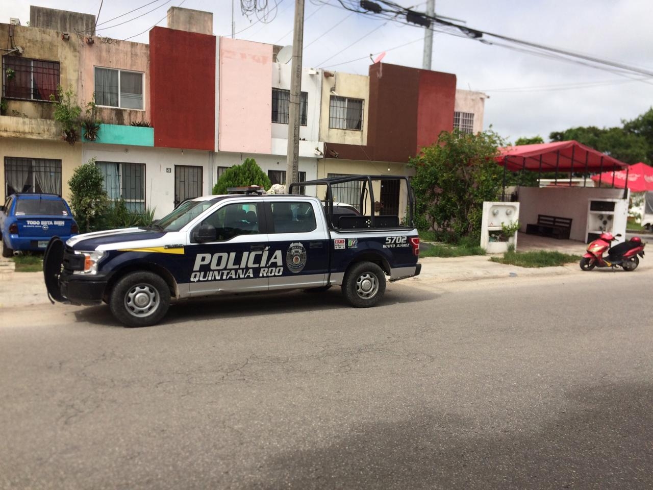 Los ladrones huyeron en la camioneta con rumbo desconocido. Foto: Rafael García