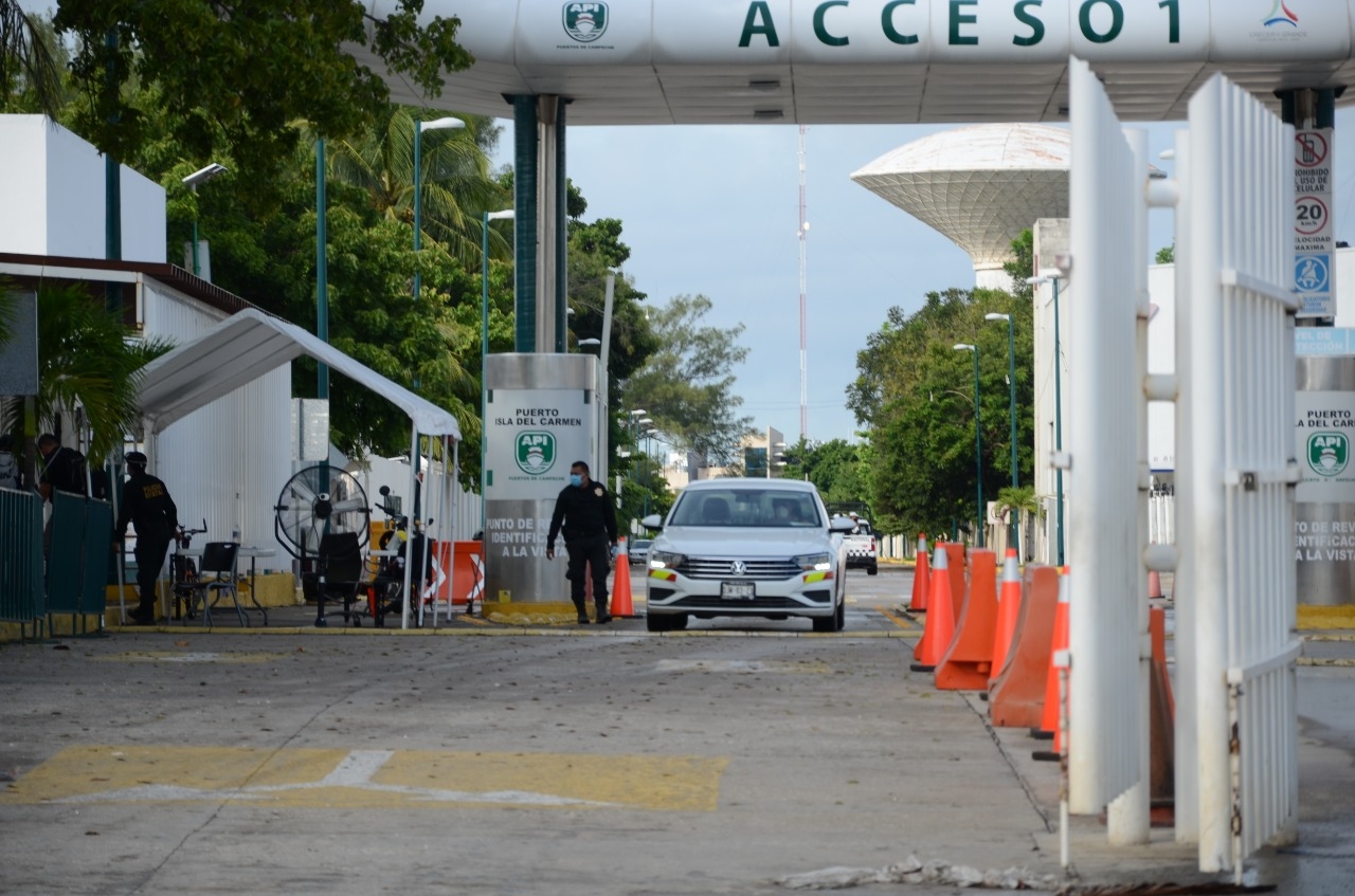 Actualmente las embarcaciones encuentran resguardados en el puerto. Foto: José Pacheco