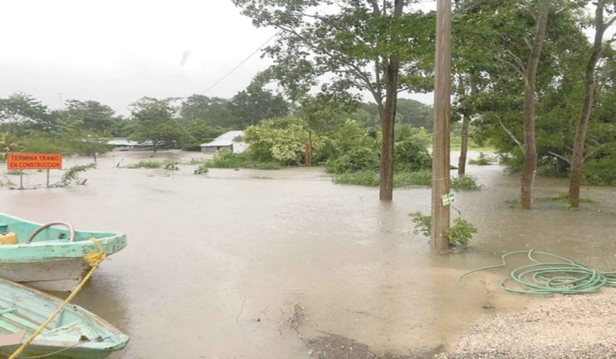 De continuar las precipitaciones, el nivel del agua superaría la altura actual. Foto: Julio Gutiérrez.