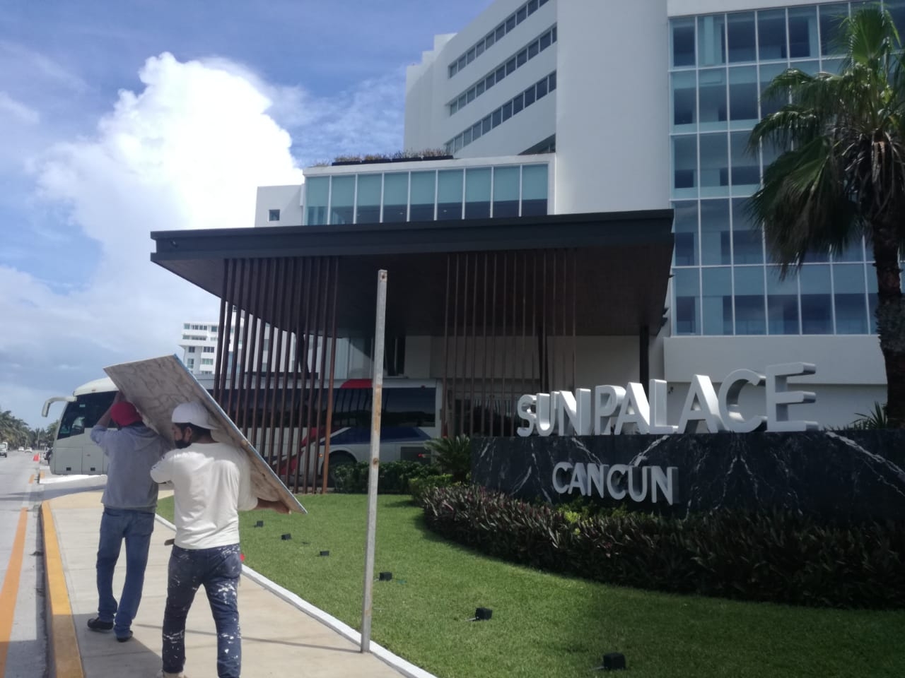 El impacto del Huracán Delta lo recibirá de lleno la zona este y norte de Quintana Roo Foto: Víctor Ávalos