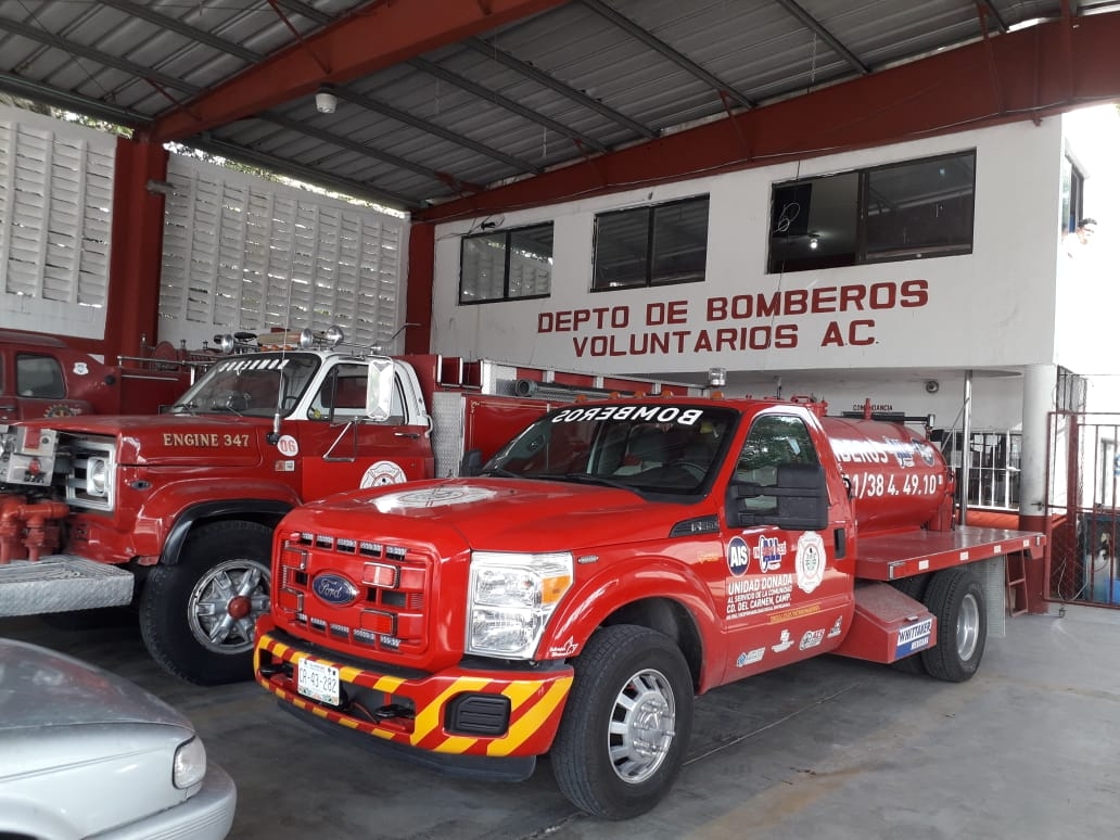 Al trabajo también se sumaron elementos de Protección Civil. Foto: José Pacheco