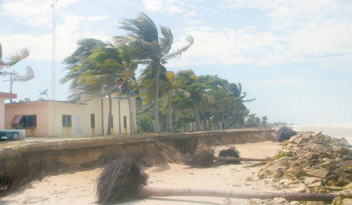 El mar avanzó a tierra por erosión costera. Fotos: Jorge Jiménez.
