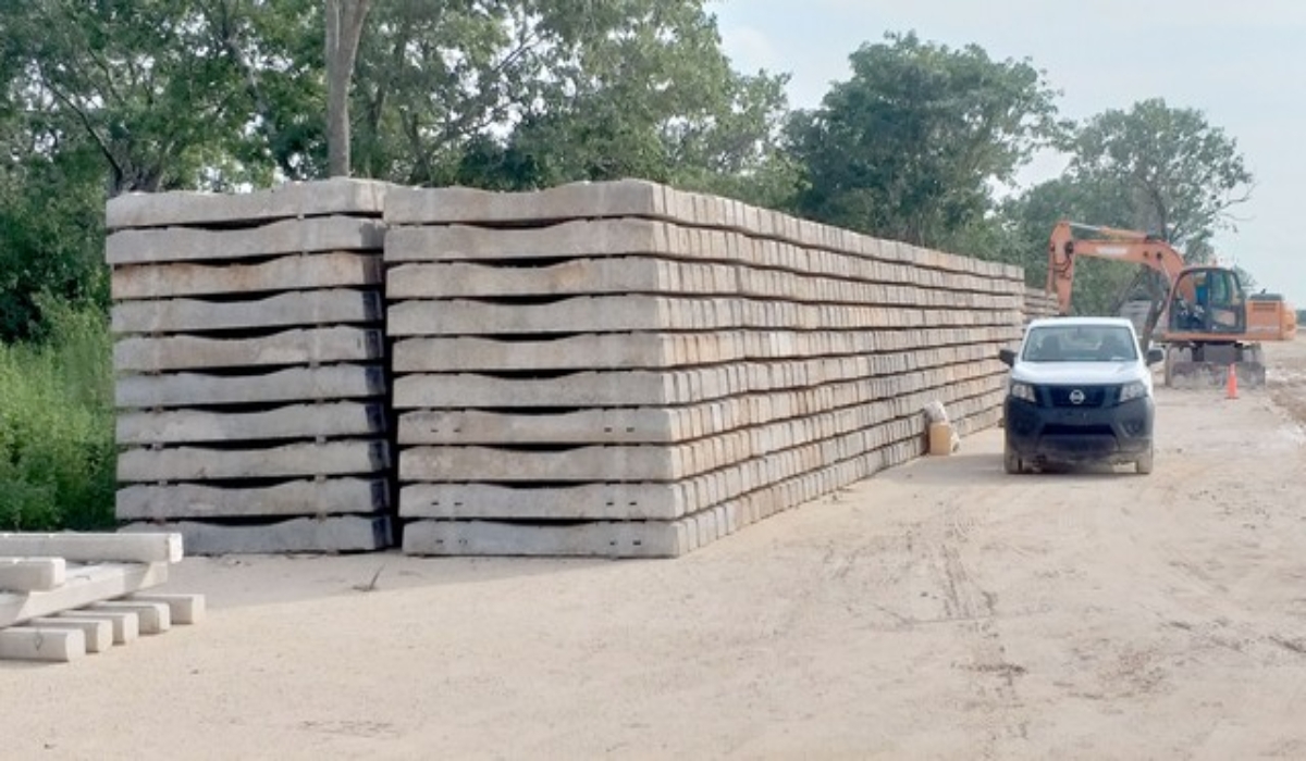 Encargados del megaproyecto eligieron el área por su ubicación estratégica entre Calkiní y Campeche. Foto: Javier Pool. Encargados del megaproyecto eligieron el área por su ubicación estratégica entre Calkiní y Campeche. Foto: Javier Pool.