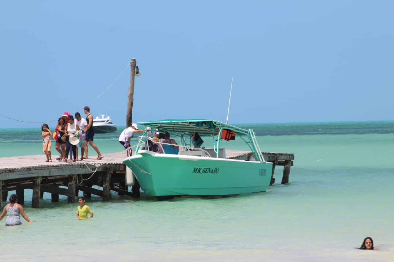 Los prestadores reportan bajos los tours alrededor de la isla de Holbox Foto: Luis Enrique Cauich Los prestadores reportan bajos los tours alrededor de la isla de Holbox Foto: Luis Enrique Cauich