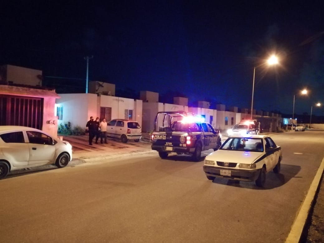 Los agentes detuvieron al hombre y lo trasladaron al Centro de Retención Municipal.