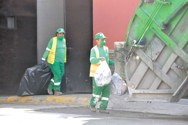 Dos empresas presentarán sus propuestas este martes. Dos empresas presentarán sus propuestas este martes.