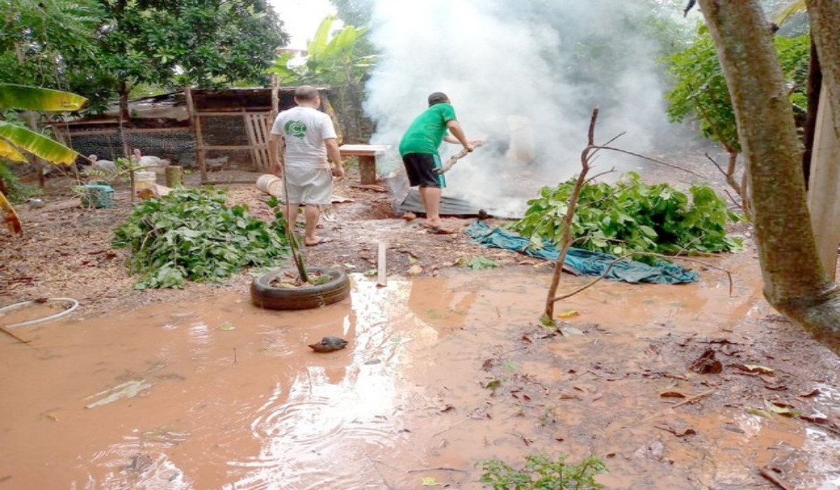 La elaboración del platillo se retrasó debido a las lluvias. Foto: Jorge Caamal.