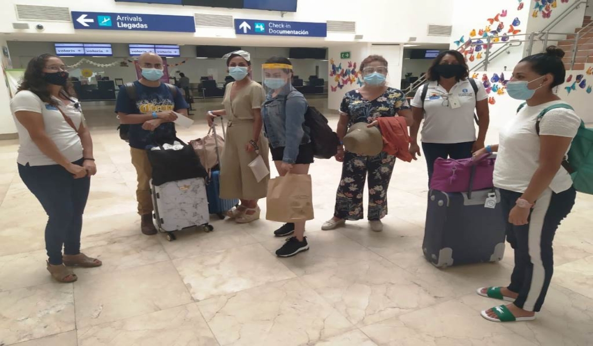 Un total de 109 pasajeros de Interjet quedaron varados en Cozumel este fin de semana por problemas internos de la compañía. Foto; Karina Carrión.
