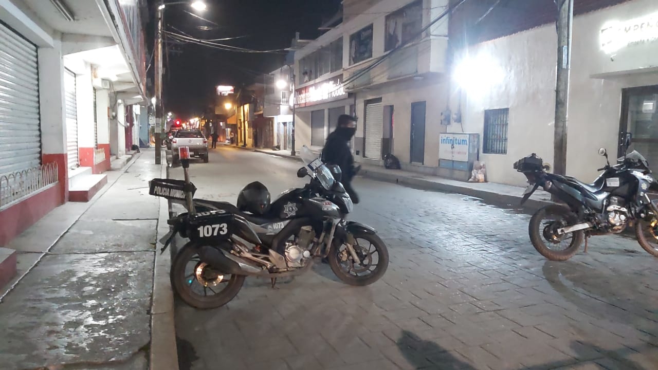 Detienen a un hombre que amenazaba con un machete a vecinos del centro de Ciudad del Carmen