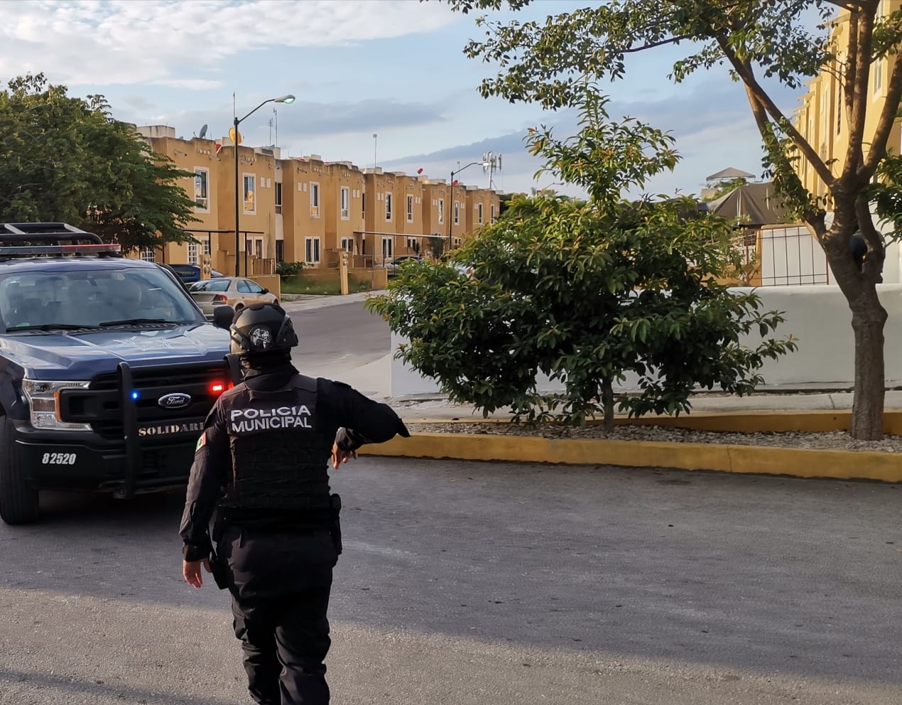 Riña entre vecinos deja a un hombre lesionado con arma blanca en Playa del Carmen