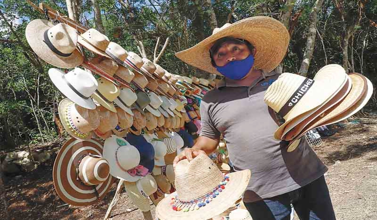 El proyecto podría ubicar a los artesanos que actualmente venden dentro de la zona arqueológica.