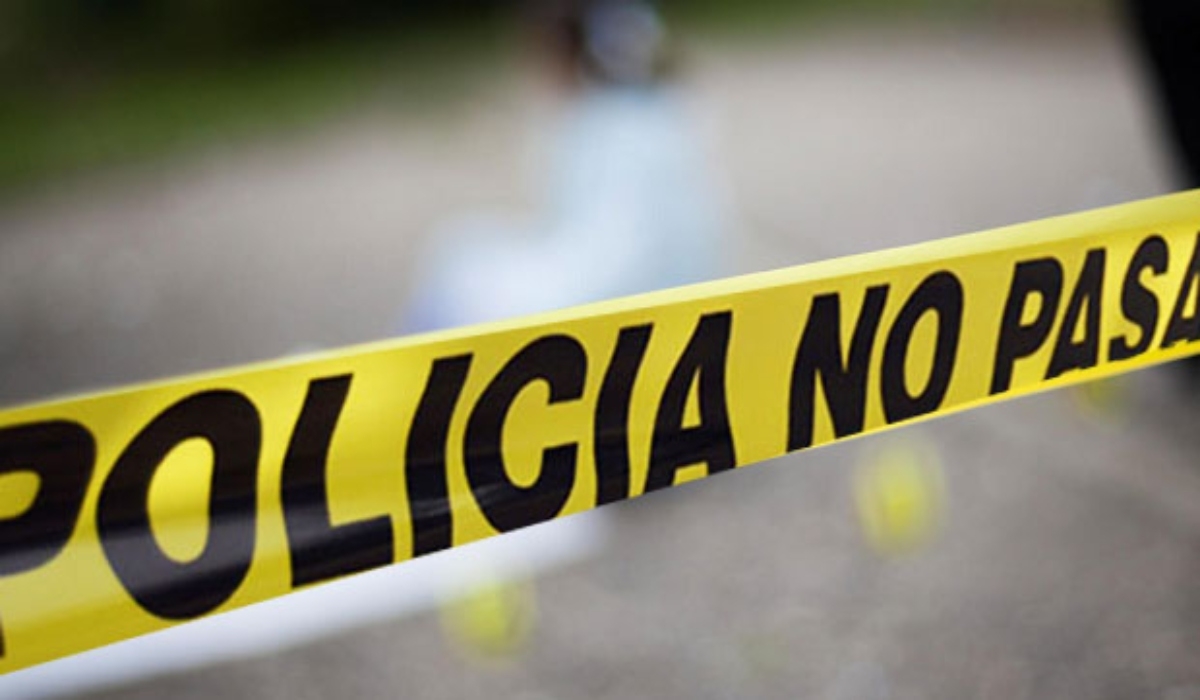 El cuerpo fue levantado y trasladado hasta las instalaciones de la Fiscalía Estatal.