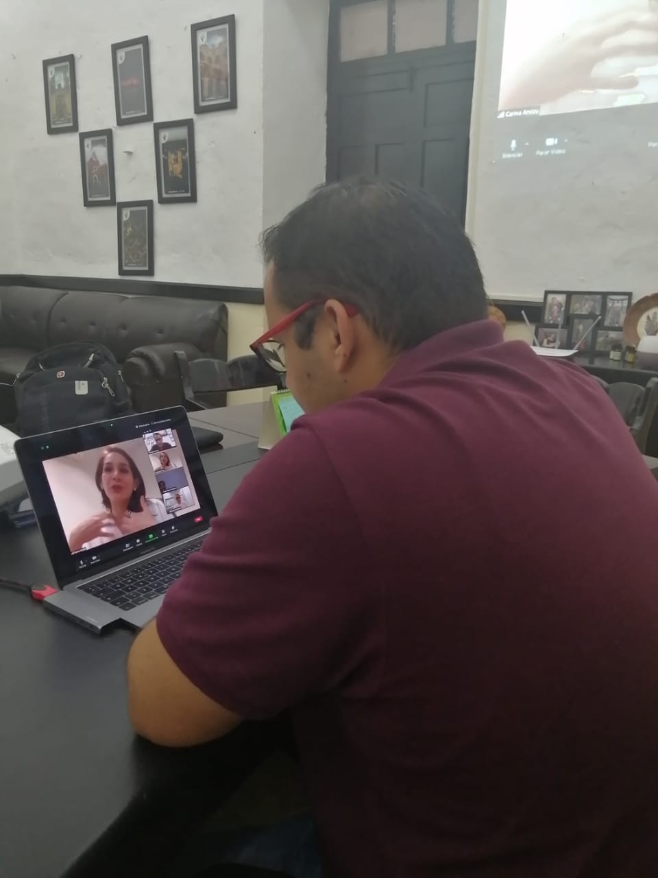 La sesión fue de manera virtual La sesión fue de manera virtual
