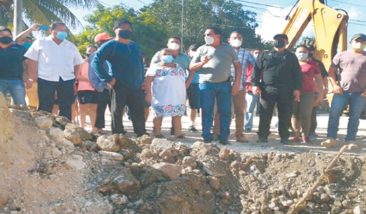 Los vecinos formaron una comitiva para exponer su caso ante el edil.