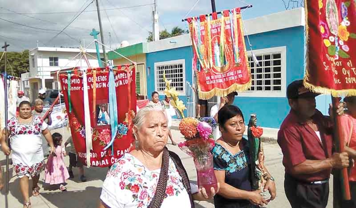 Recomendó a los adultos mayores de 60 años que sigan las actividades en televisión y no asistan a los templos.