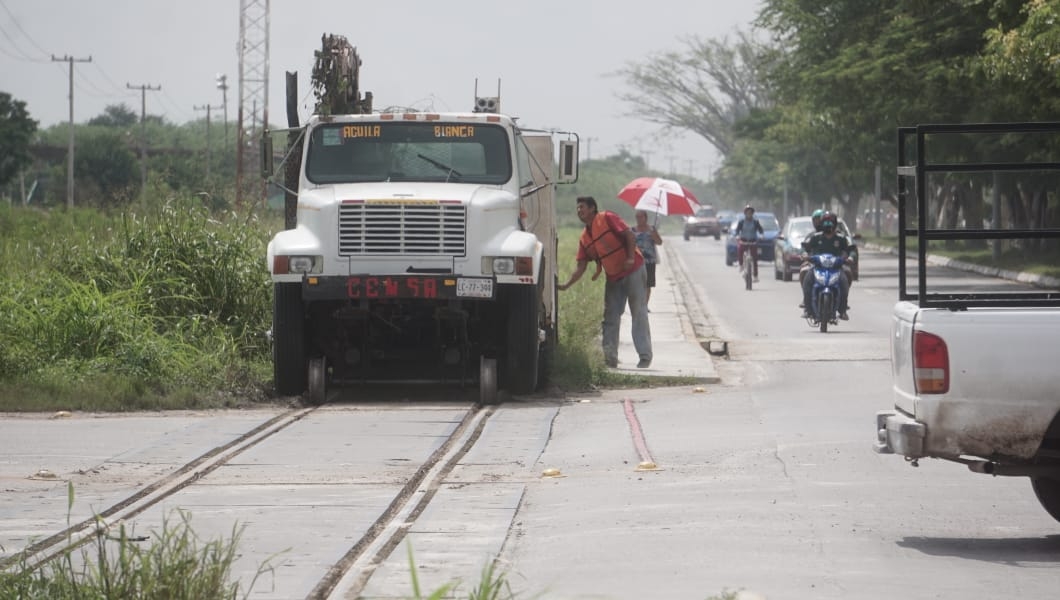Se han construido más de 85 mil durmientes en el tramo 2. Foto: Alan Gómez