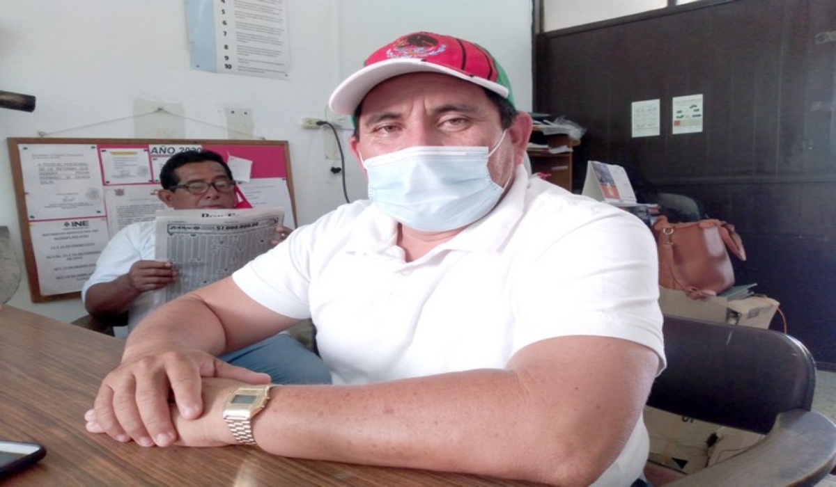 El edil Diego Palomo advierte que sólo se quedarán quienes realmente trabajan y sin antigüedad laboral. Foto: José Valencia.
