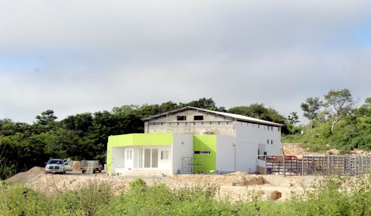 El nuevo rastro está aún en fase de equipamiento y no hay fecha para que funcione. Foto: Jorge Uc. El nuevo rastro está aún en fase de equipamiento y no hay fecha para que funcione. Foto: Jorge Uc.